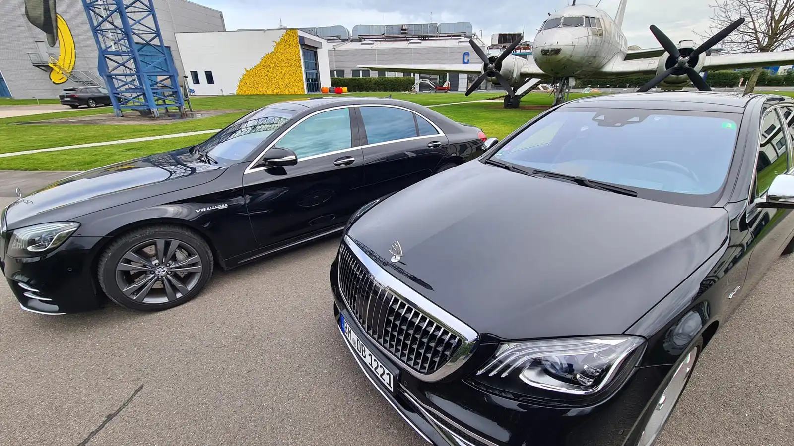 Exklusive Sightseeing-Tour in München mit privatem Chauffeur und Oberklasse-Fahrzeug.