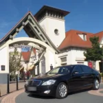 s klasse vor wertheim village